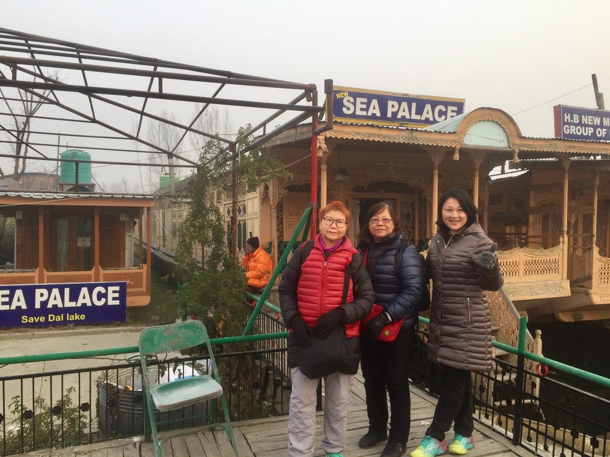 New Sea Palace Houseboats Srīnagar Exteriör bild